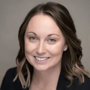 Courtney Headshot